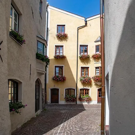 Cozy Tyrolean Old Town * Hall in Tirol